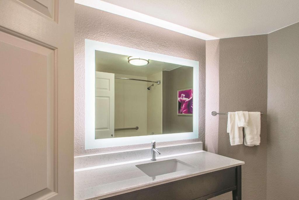 La Quinta by Wyndham Orem University Pwy Provo - Habitación Doble De Lujo Con Dos Camas Dobles