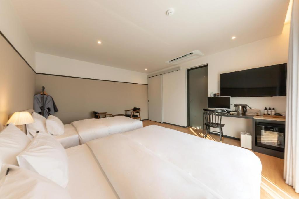 Brown-Dot Hotel Dongchon Amusement Park - Deluxe Twin Room