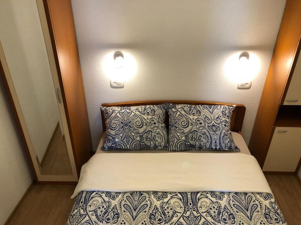 Postel nebo postele na pokoji v ubytování MI-MA Ul. Prilaz 1 51250, Novi Vinodolski, Hrvatska Apartman