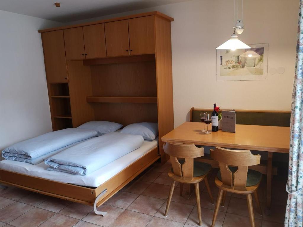 Postel nebo postele na pokoji v ubytování Haus Schlossblick