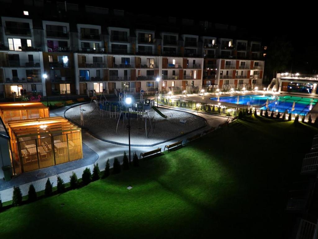 Bazén v ubytovaní Apartament Happy Time SPA - Kołobrzeg alebo v jeho blízkosti