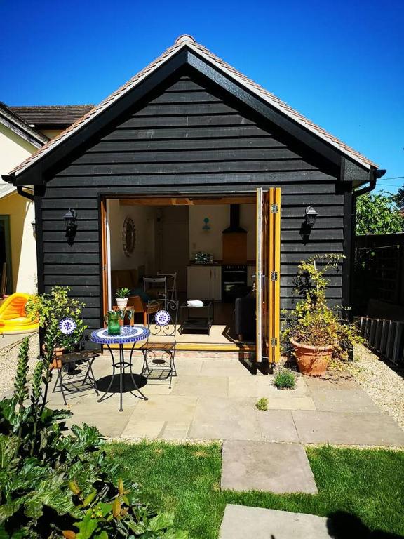 The Bird House at Woodburn Cottage