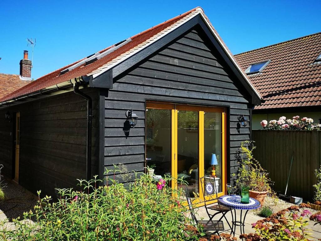 The Bird House at Woodburn Cottage