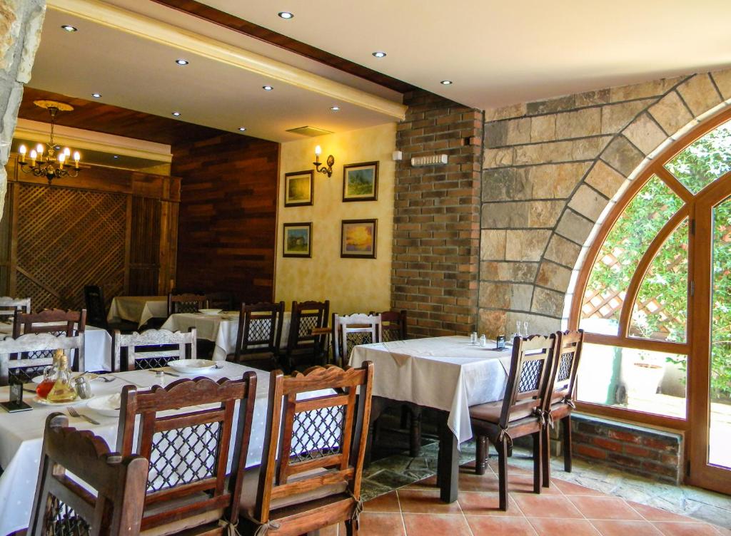 Restaurace v ubytování Hotel Galeb
