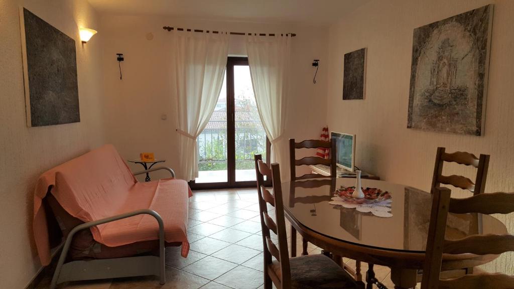Apartments Coki - One Bedroom Apartment With Balcony And Partial Sea View
