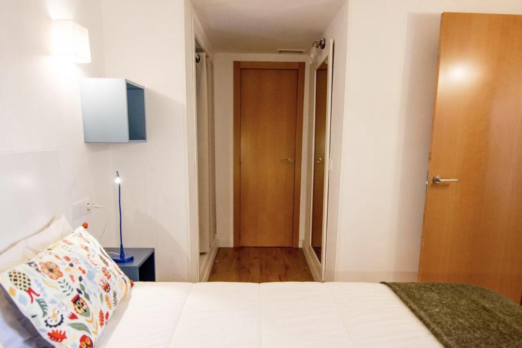 Central Station. Free Wifi & Terrace, Valencia – Updated 2023 ...