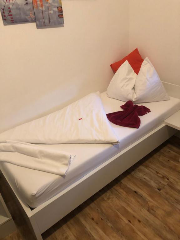 Postel nebo postele na pokoji v ubytování Center Rooms Villach