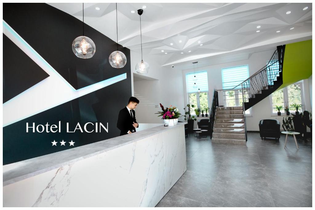 Vstupní hala nebo recepce v ubytování Hotel LACIN