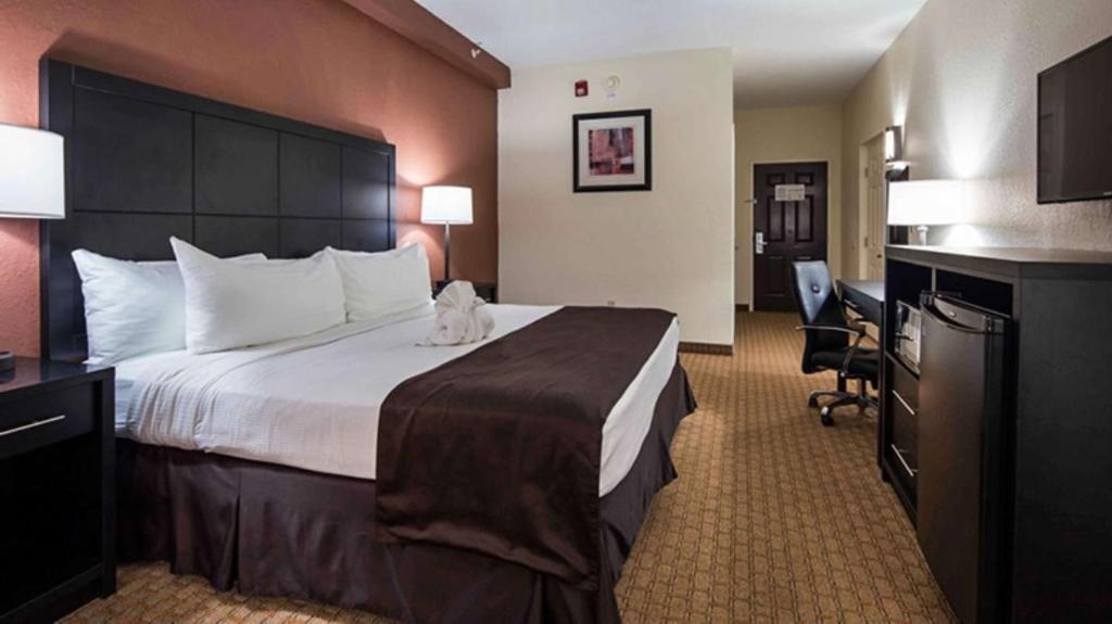 Best Western Mulberry Hotel - Large King Room - Non-Smoking