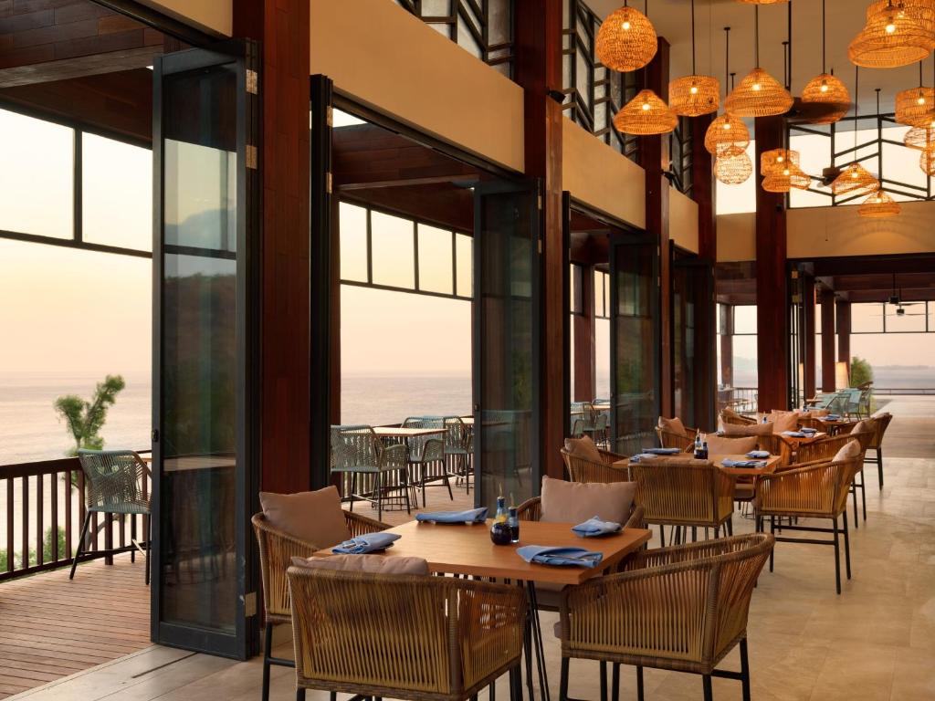 A restaurant or other place to eat at The Kayana Beach Lombok