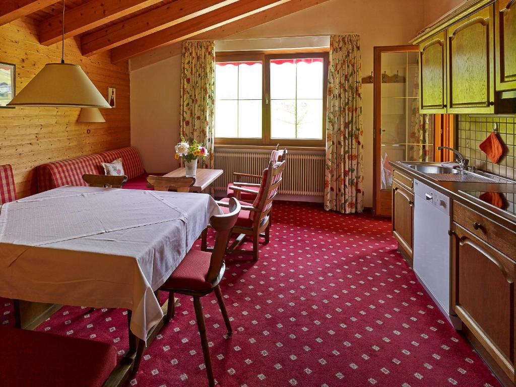Kuchyň nebo kuchyňský kout v ubytování Appartementhaus Holiday