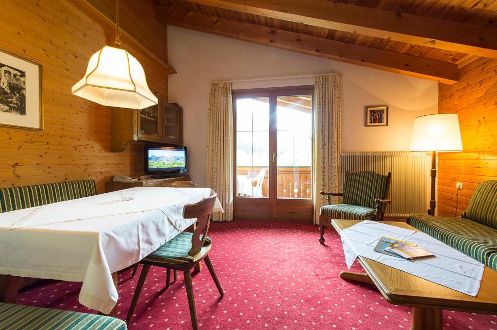 TV a/nebo společenská místnost v ubytování Appartementhaus Holiday