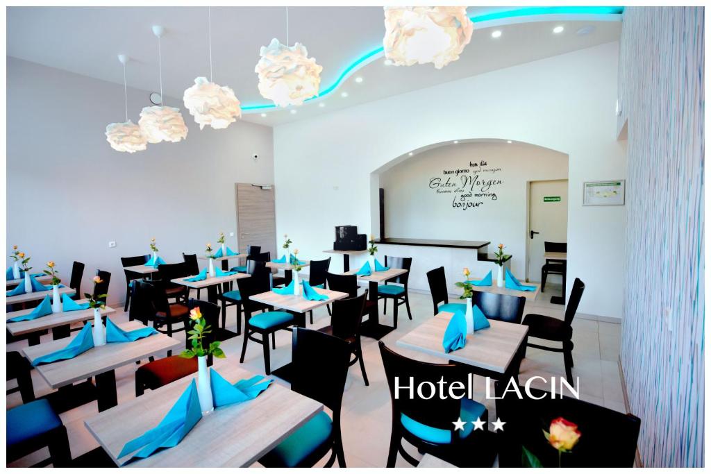 Restaurace v ubytování Hotel LACIN