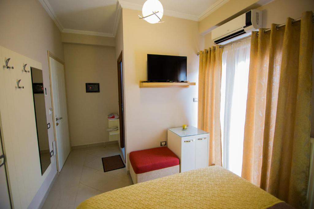 DEA Hotel 2002 - Klassieke Drievoudige Kamer