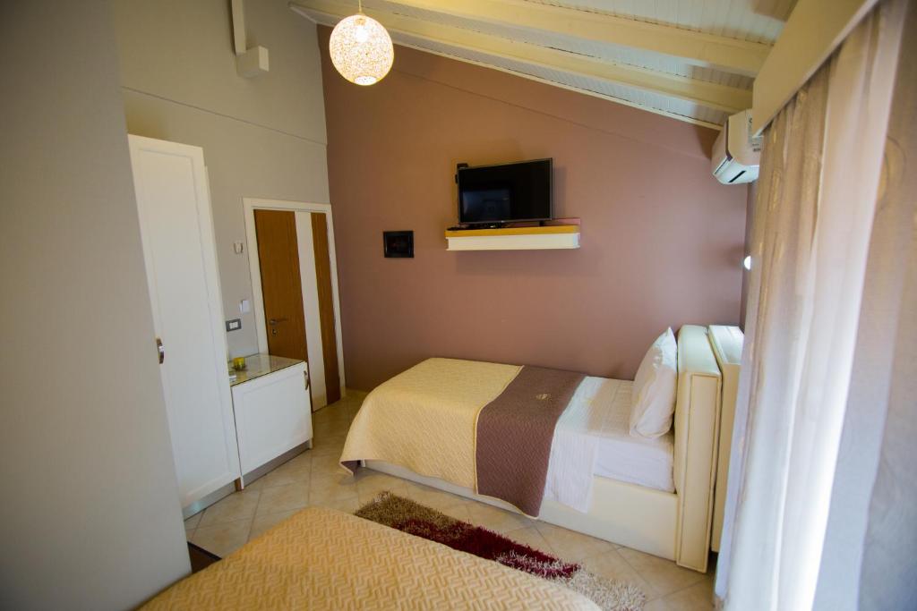 DEA Hotel 2002 - Deluxe Dubbele Of Dubbele Kamer