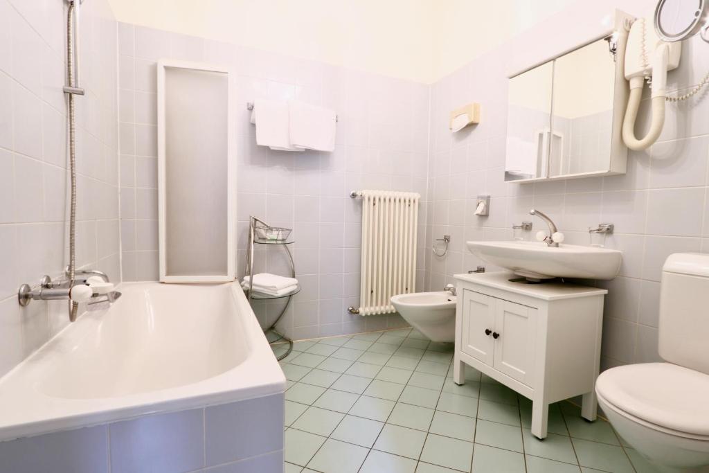 Koupelna v ubytování Hotel Victoria
