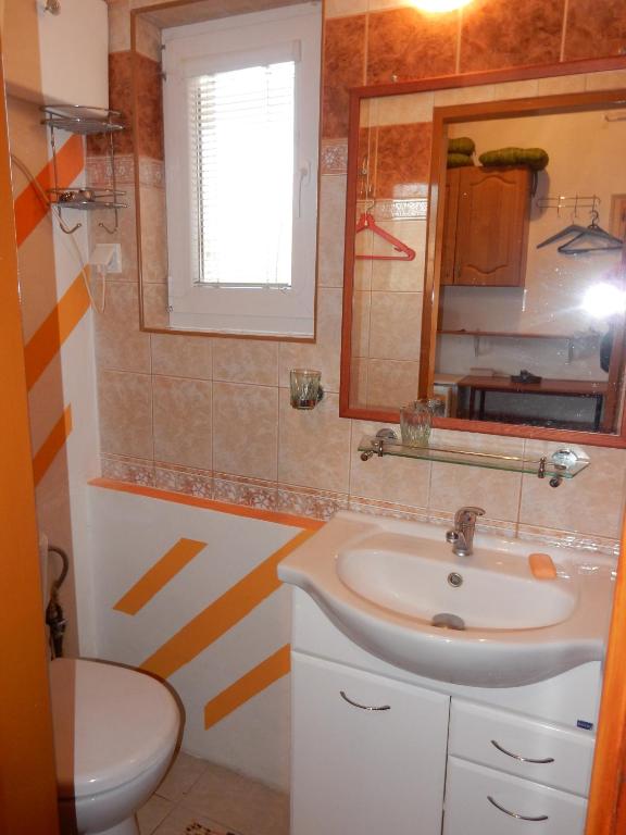 A bathroom at Penzión Bajo