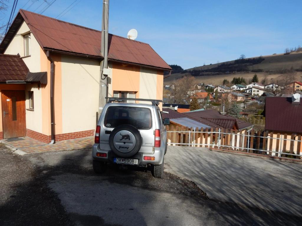 A general mountain view or a mountain view taken from a vendégházakat