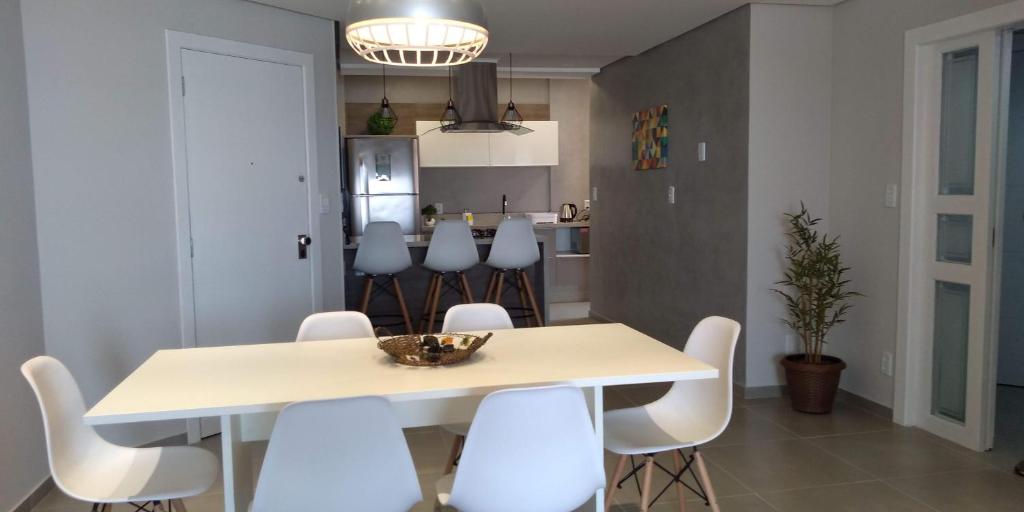  APARTAMENTO BEIRA MAR PÉ NA AREIA