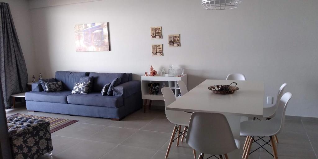  APARTAMENTO BEIRA MAR PÉ NA AREIA