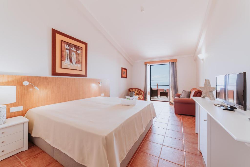 Villa Amore Accommodation by Amazing Madeira - 16