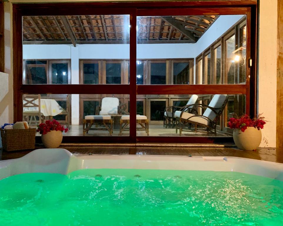  Luxuosa Casa de 600m2 na Serra