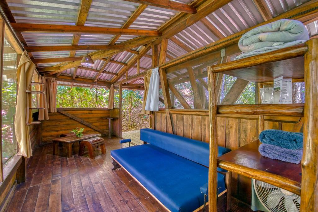Posezení v ubytování Omega Tours Eco-Jungle Lodge