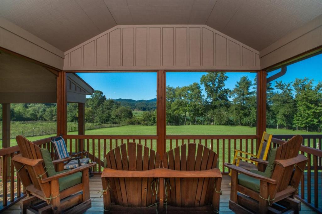 Cherryfield Valley Views - Housity