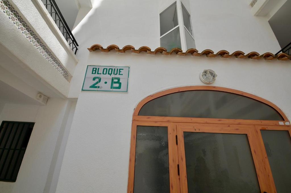 52 Luxury Pool - AC/WIFI tanúsítványa, márkajelzése vagy díja