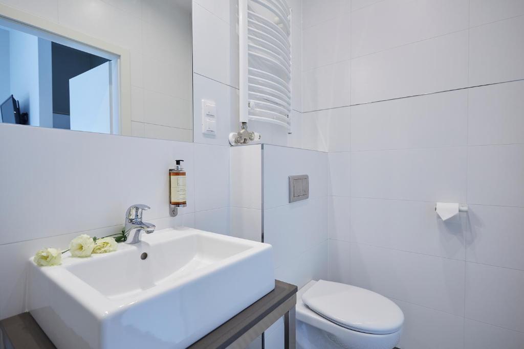 FLORIANSKA 32 by PI Apartments - Resim 41