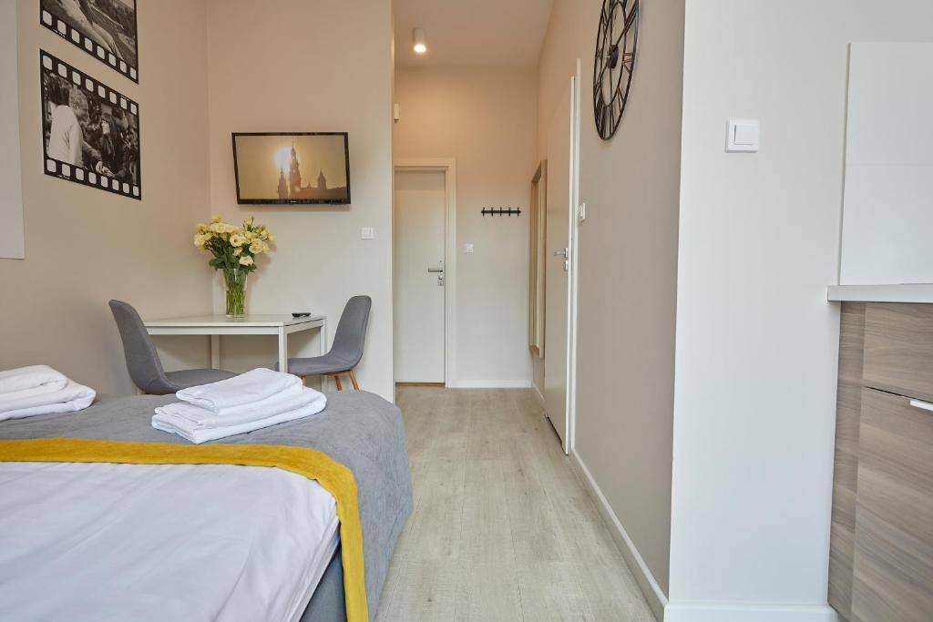 FLORIANSKA 32 by PI Apartments - Resim 14