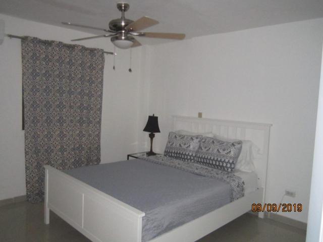 Postel nebo postele na pokoji v ubytování Affordable Apartment