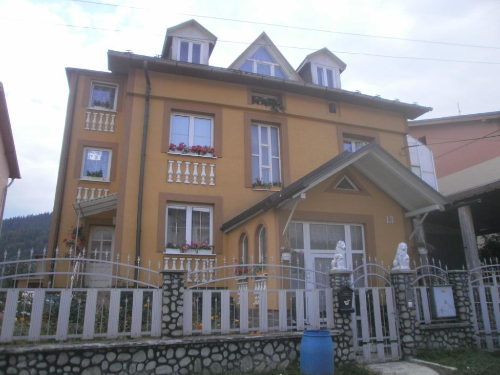 Budova, v ktorej sa apartmán nachádza