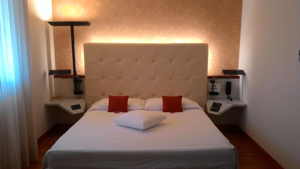 Postel nebo postele na pokoji v ubytování Best Western Hotel Solaf