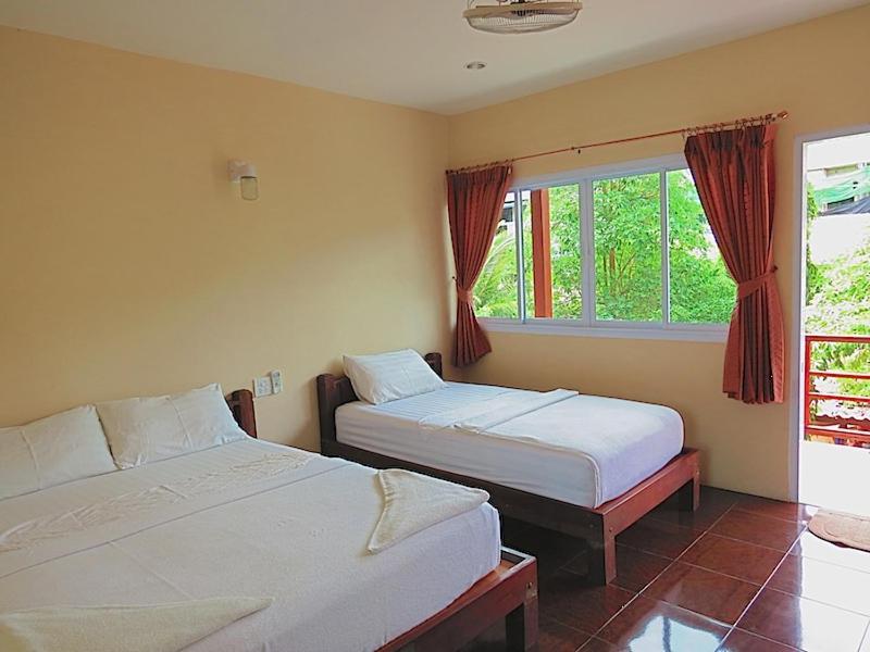 Postel nebo postele na pokoji v ubytování Silver Sands Resort - Koh Tao