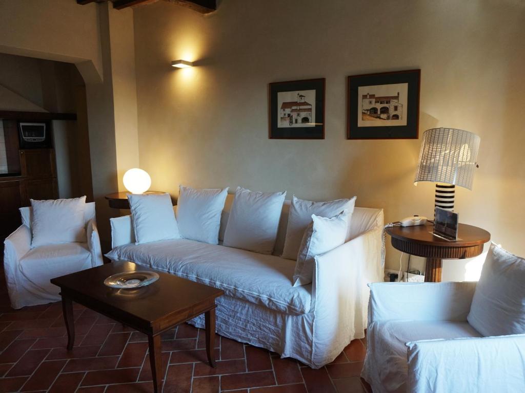 Posedenie v ubytovaní Borgo Colleoli Resort
