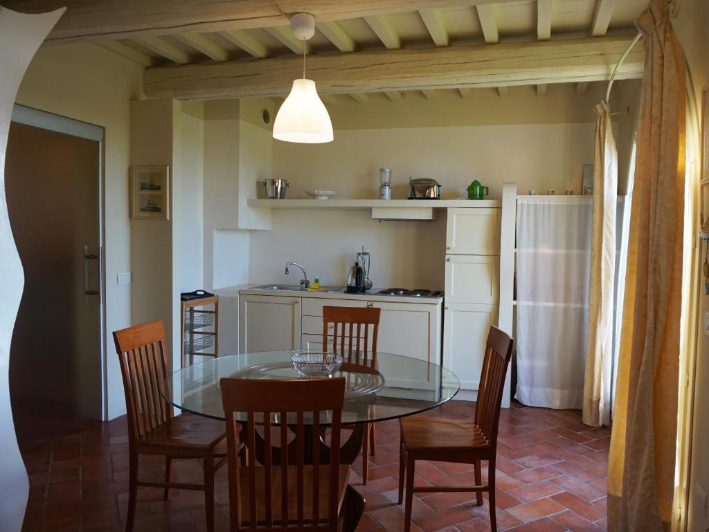 Kuchyňa alebo kuchynka v ubytovaní Borgo Colleoli Resort