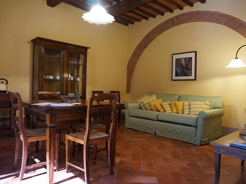 Posedenie v ubytovaní Borgo Colleoli Resort