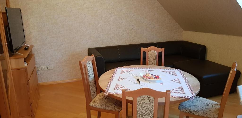TV a/nebo společenská místnost v ubytování Haus Elena am Semmering