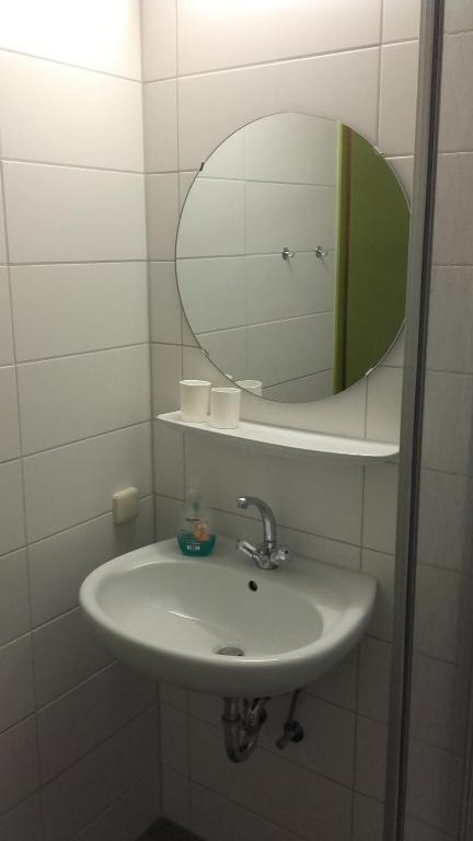 Koupelna v ubytování Pension Freizeitzentrum Sambachshof