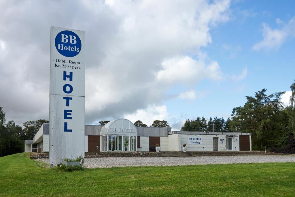 Certifikát, hodnocení, plakát nebo jiný dokument vystavený v ubytování BB-Hotel Herning "Messehotel"