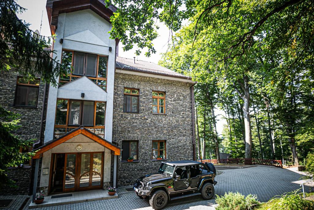 Budova, kde se hotel nachází