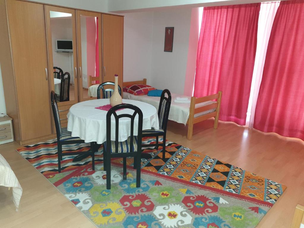 Postel nebo postele na pokoji v ubytování Apartments Kira