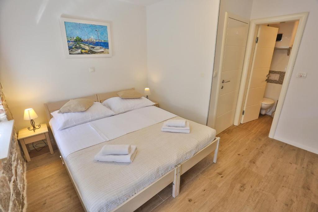 Split Inn Apartments - Double Room - Popovica Street
