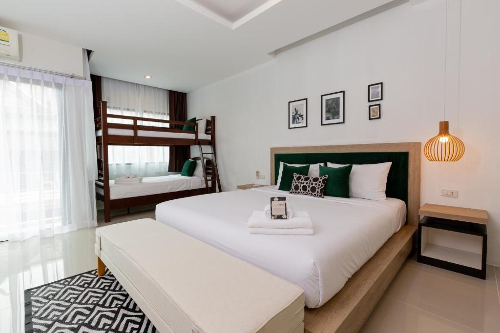 
Family Room with Balcony
