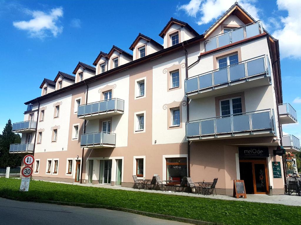 Budova, kde se hotel nachází