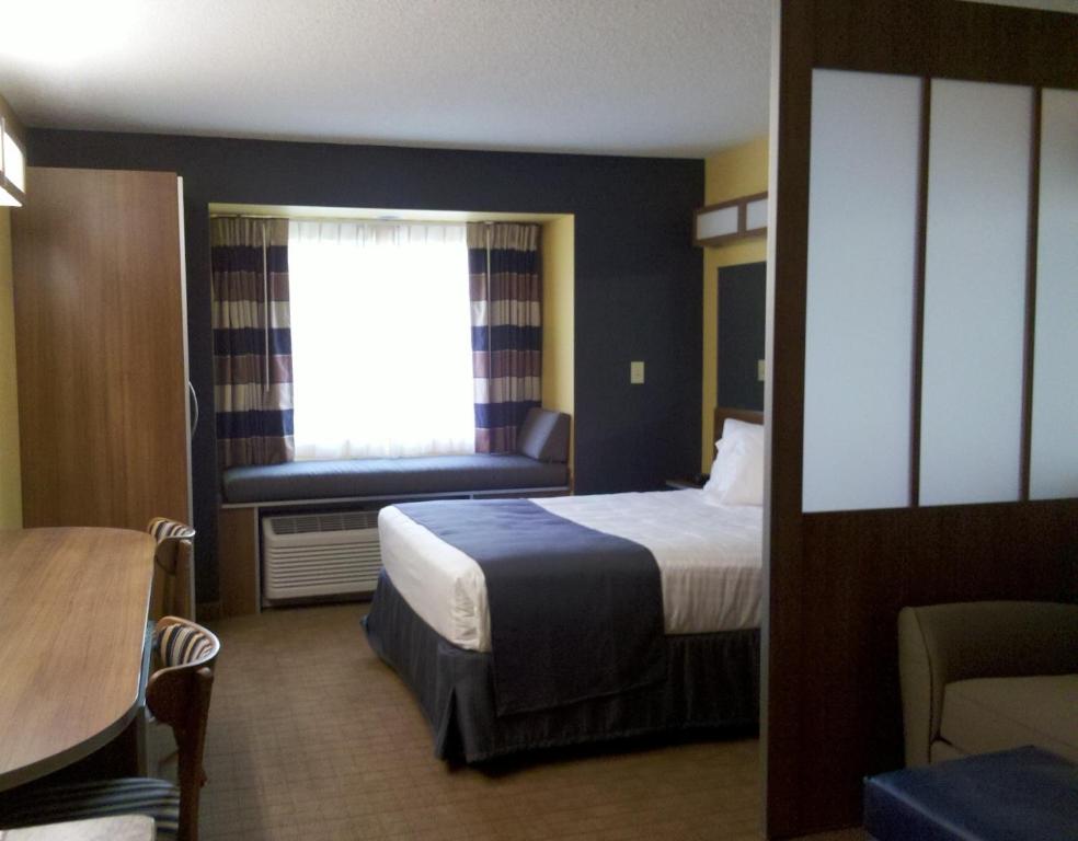 Microtel Inn & Suites Chili/Rochester - Suite Studio Avec 1 Lit Queen-Size, Non-Fumeurs