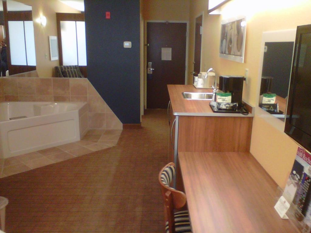 Microtel Inn & Suites Chili/Rochester - Deluxe Studiosuite Met 1 Queensize Bed, Niet-roken