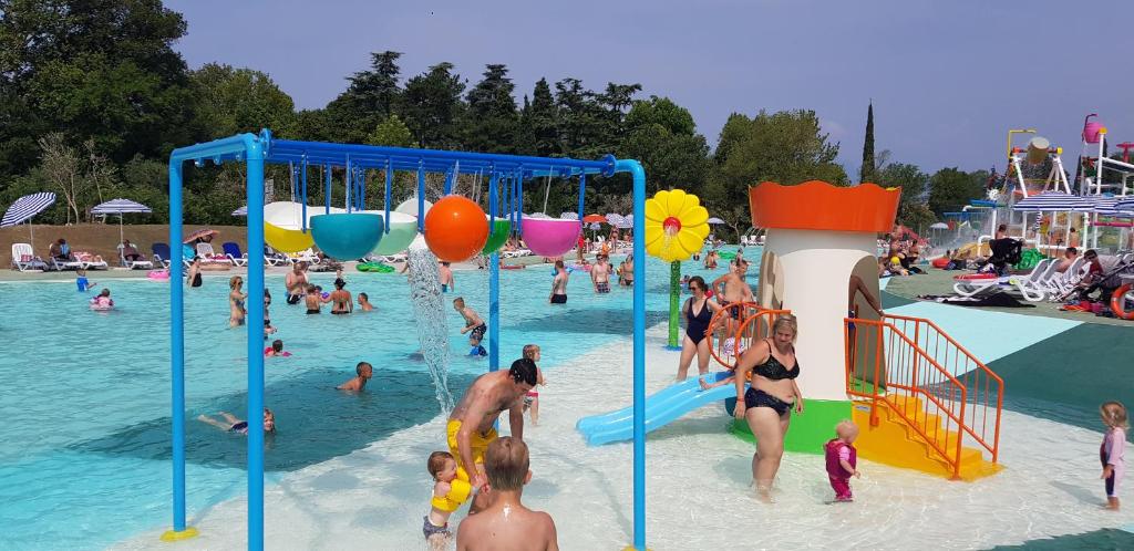 Bazen v nastanitvi oz. blizu nastanitve Camping Cisano - San Vito