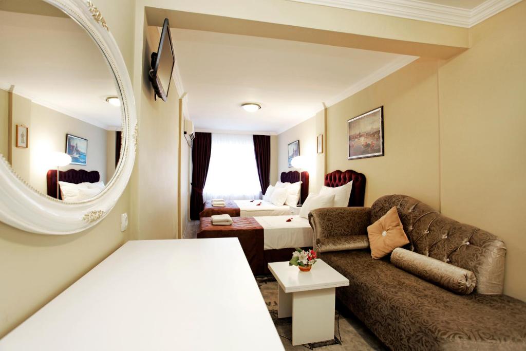 Spinel Hotel - Old City - Standard Triple Room
